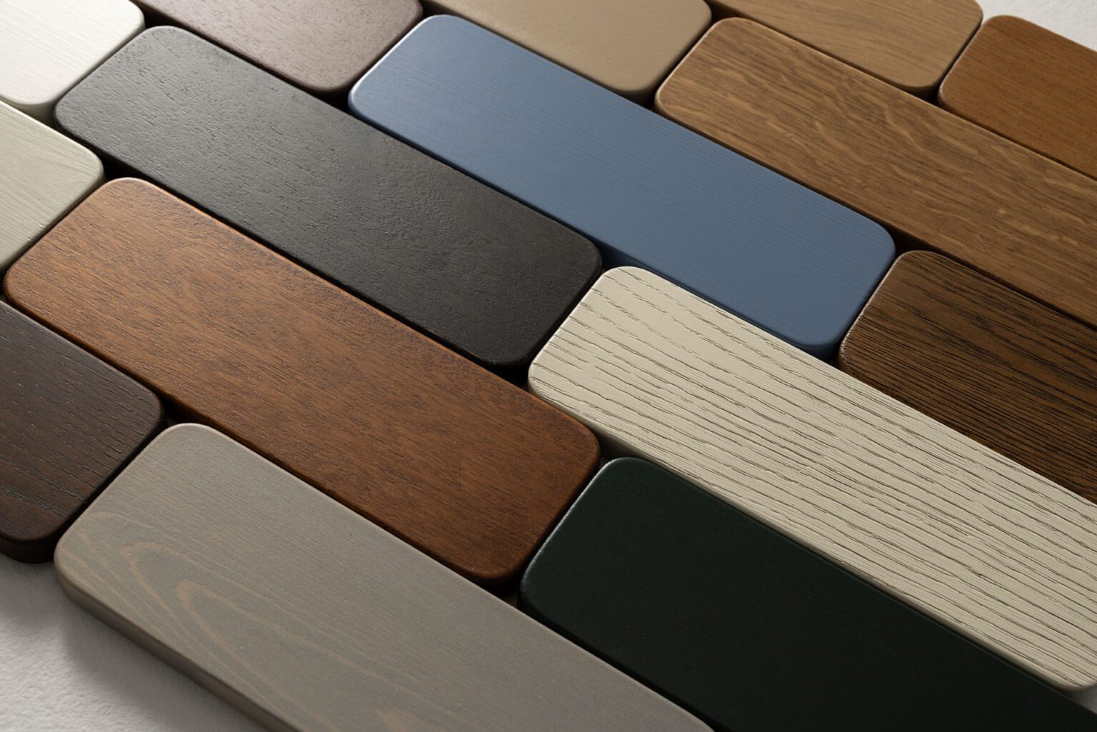 Le essenze del legno. Colori e finiture